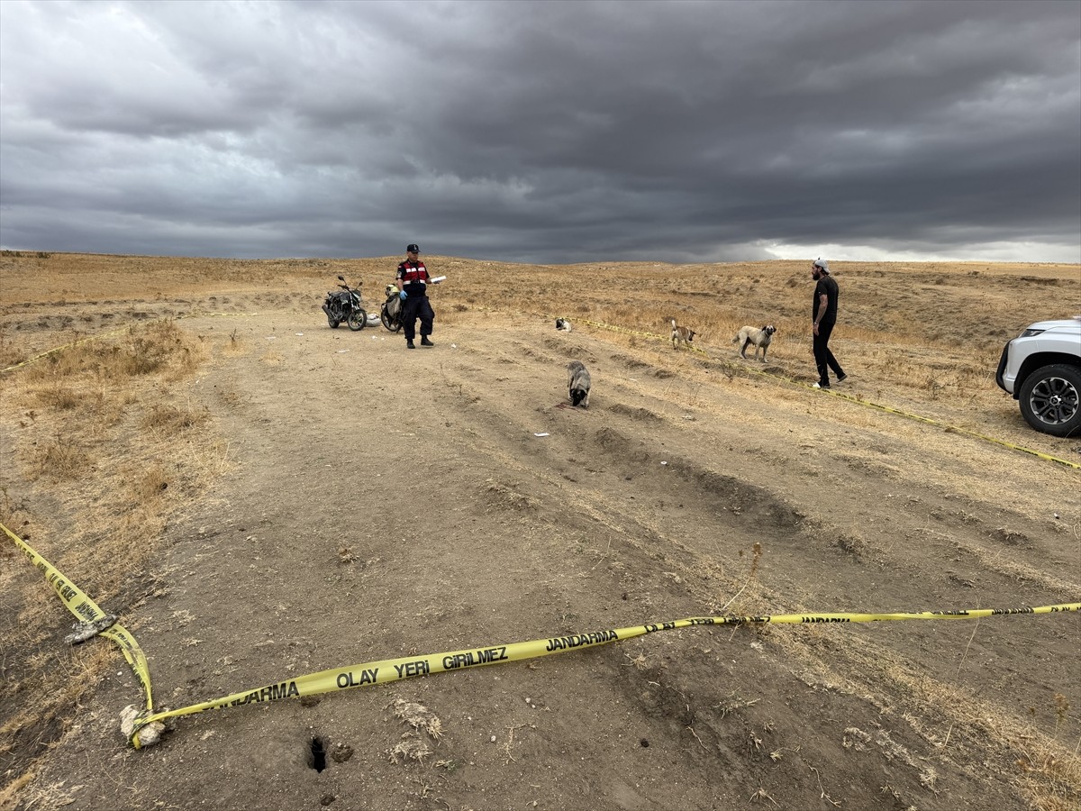 Edirne'nin Havsa ilçesindeki köyün merasında çıkan silahlı kavgada 1 kişi yaşamını yitirdi. Olayın...