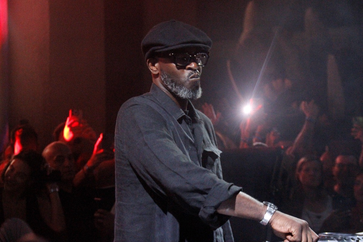 Elektronik müziğin figürlerinden biri olan Grammy ödüllü Black Coffee, Antalya'nın Serik ilçesinde...