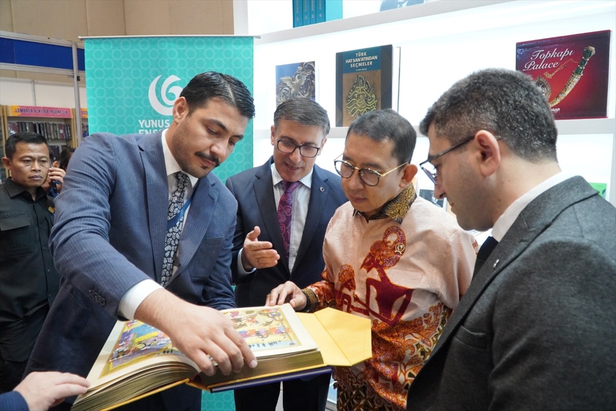 Endonezya'da 45'incisi düzenlenen Uluslararası Kitap Fuarı'na ilk kez katılan Türkiye'nin ulusal...