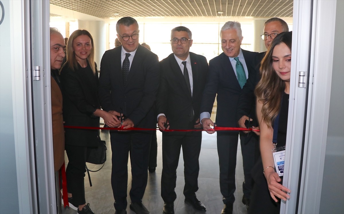 Erzurum Şehir Hastanesinde, sağlıkta yenilikçi projelere destek veren Türkiye Sağlık Enstitüleri...