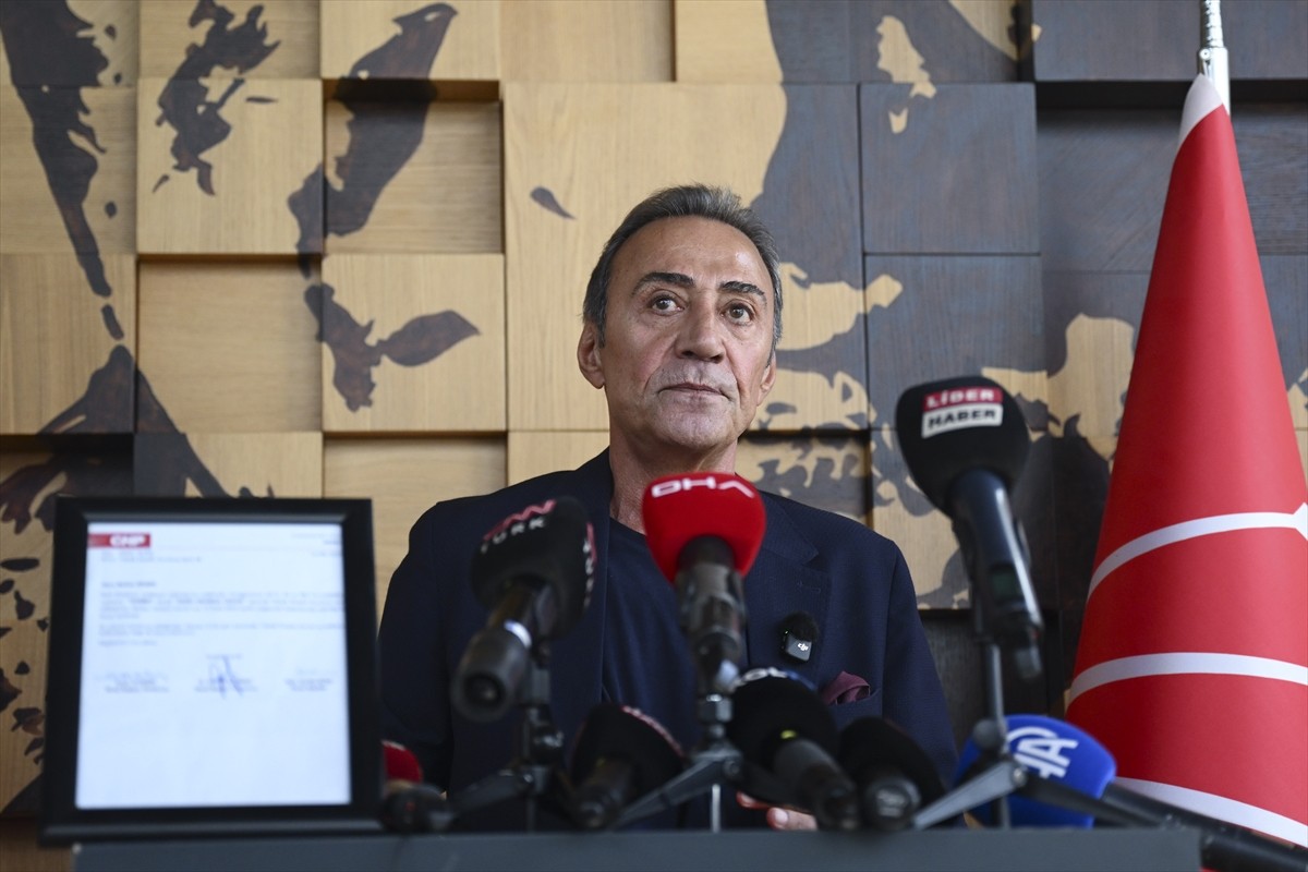 Eski CHP Milletvekili Berhan Şimşek, İstanbul 45. Asliye Hukuk Mahkemesince CHP İstanbul İl...