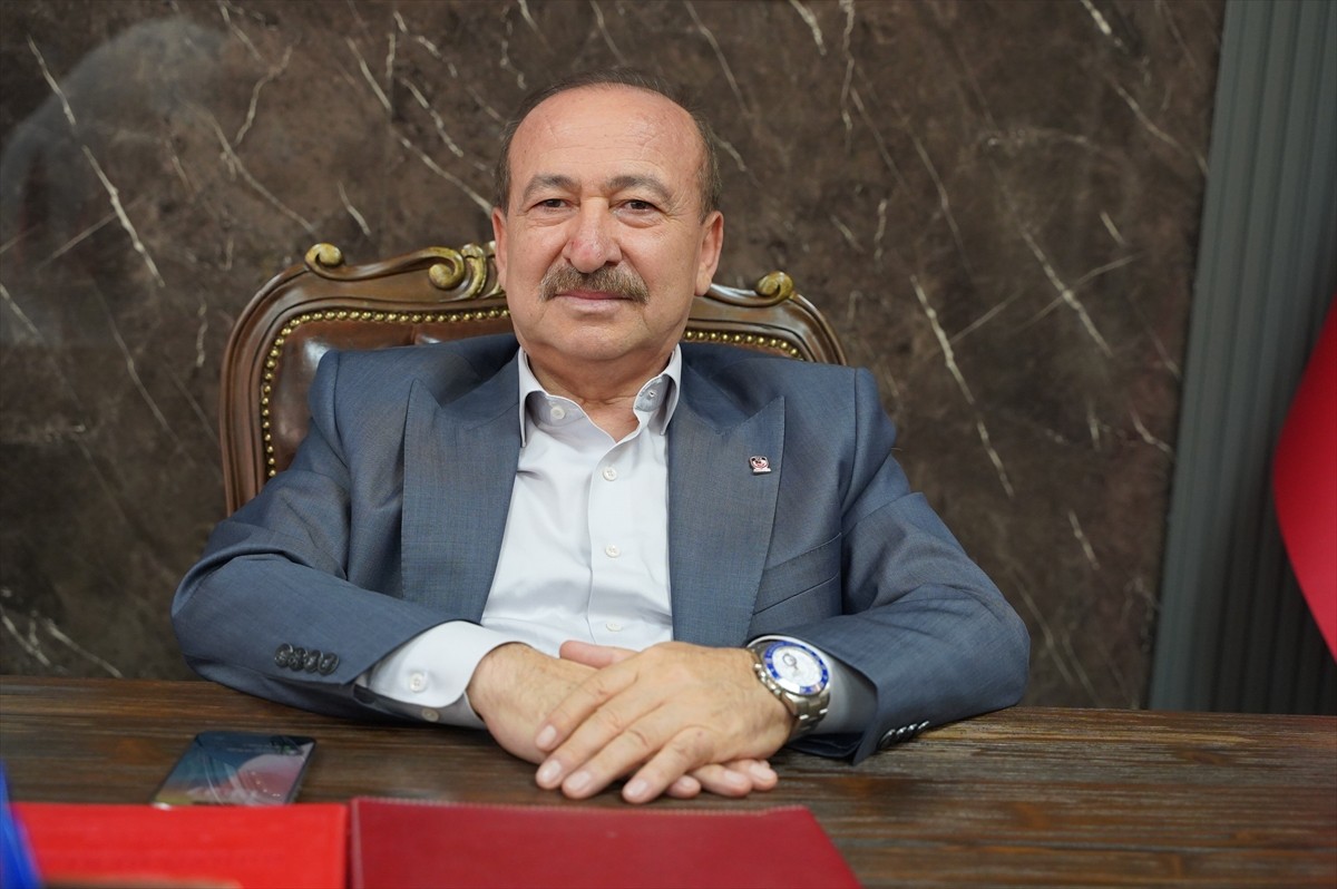 Gaziantep FK Başkanı Memik Yılmaz, takımlarının Süper Lig'de sergilediği performansa ilişkin...