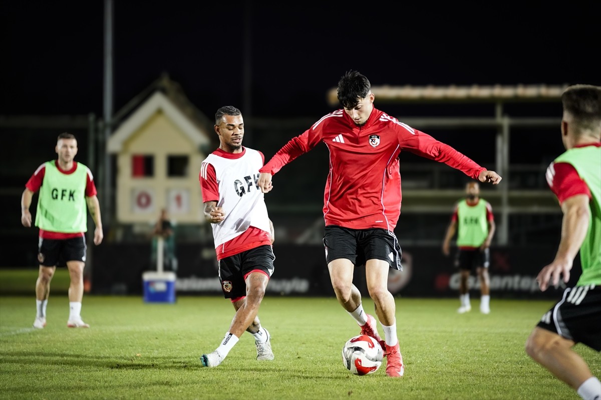 Gaziantep FK, Trendyol Süper Lig'in 6. haftasında deplasmanda Trabzonspor ile oynayacağı maçın...