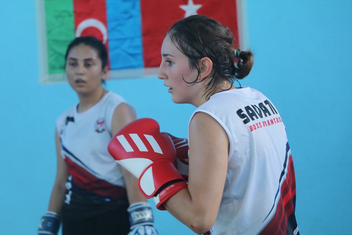 Gelişmekte Olan Spor Branşları Federasyonu Savate Genel Koordinatörü Satılmış Kibaroğlu...
