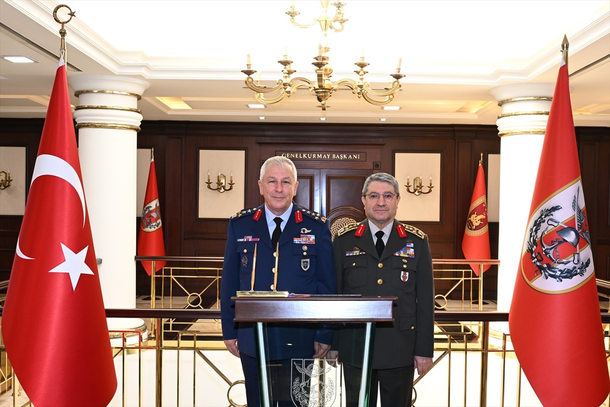 Genelkurmay Başkanı Orgeneral Selçuk Bayraktaroğlu, Deniz Kuvvetleri Komutanı Oramiral Ercüment...
