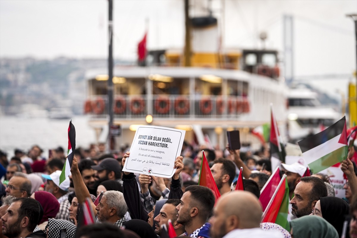 İnsan Hak ve Hürriyetleri (İHH) İnsani Yardım Vakfı, İslami Dayanışma Platformu ve Filistin'e...
