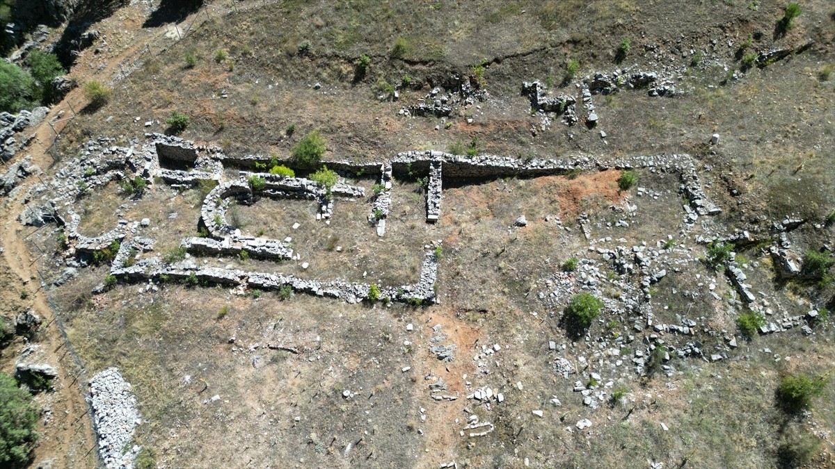 Isparta'nın Aksu ilçesinde bulunan tarihi alan, Bizans'a uzanan izleriyle dönemin dini, kültürel...