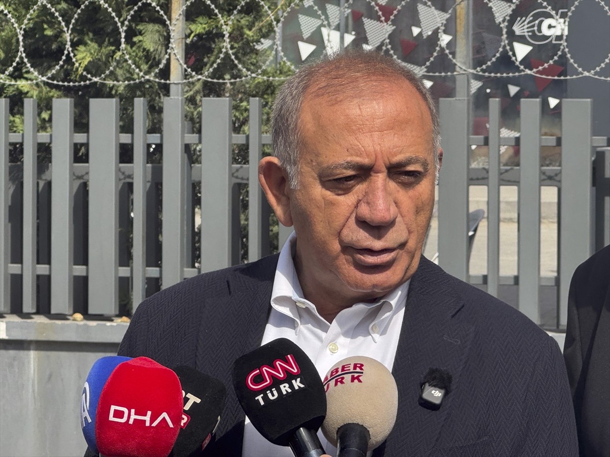 İstanbul 45. Asliye Hukuk Mahkemesinin, CHP 38. Olağan İstanbul İl Kongresi'nde seçilen başkan ve...