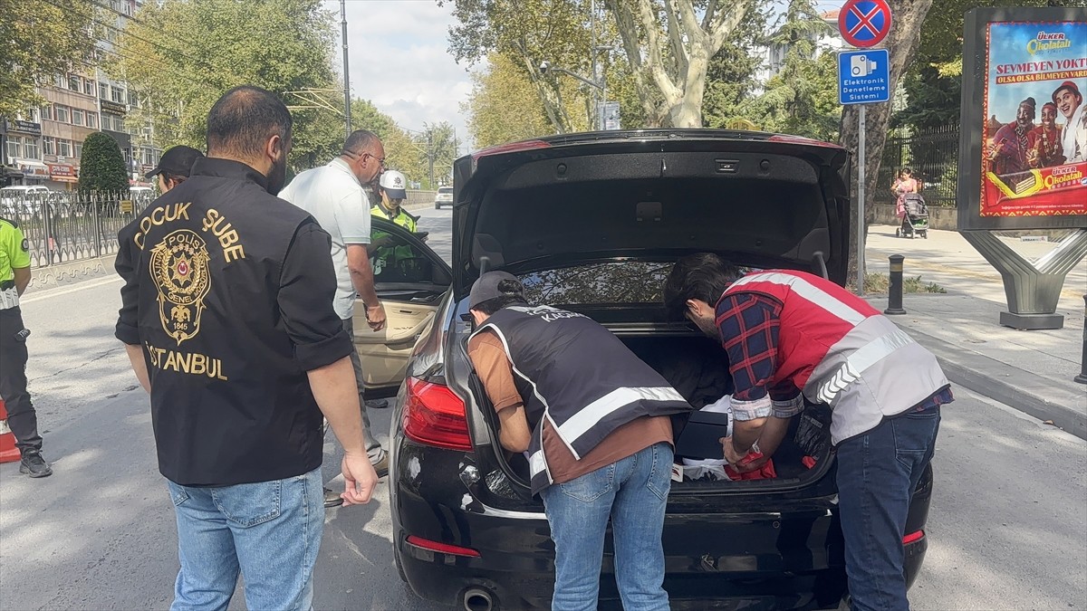 İstanbul Emniyet Müdürlüğü ekiplerince, 2025-2026 eğitim öğretim yılının başlaması dolayısıyla...