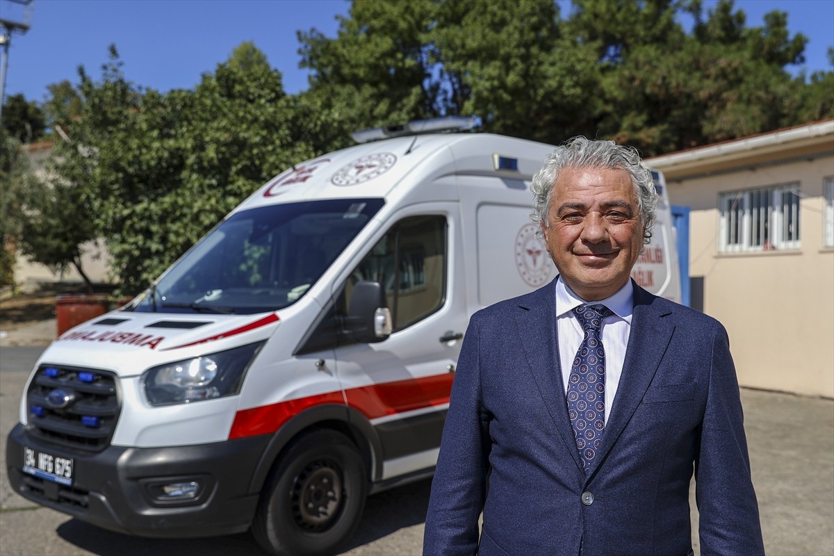 İstanbul İl Sağlık Müdürlüğü bünyesinde geliştirilen yeni sistemle, ambulansın yakınındaki...