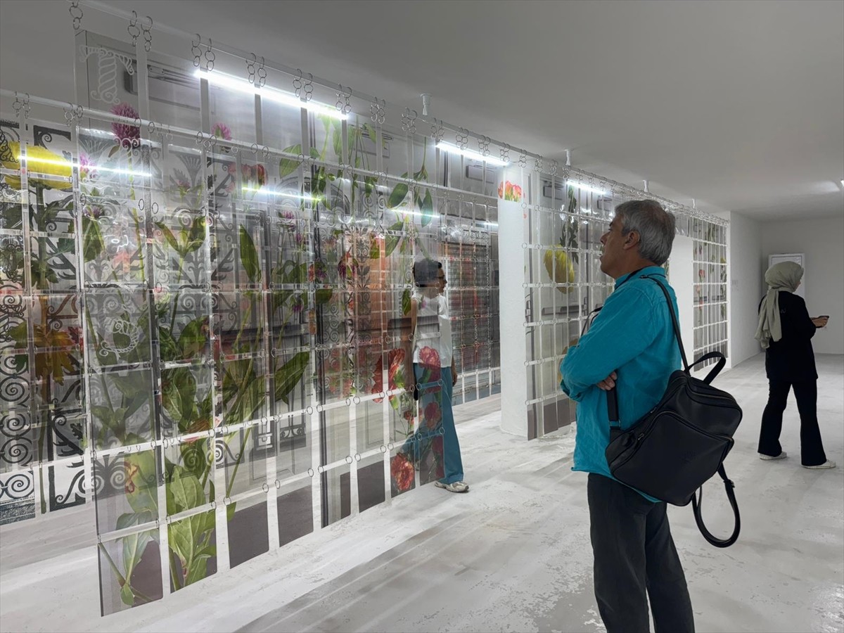   İstanbul Kültür Sanat Vakfı (İKSV) tarafından bu yıl "Üç Ayaklı Kedi" başlığıyla düzenlenen "18....