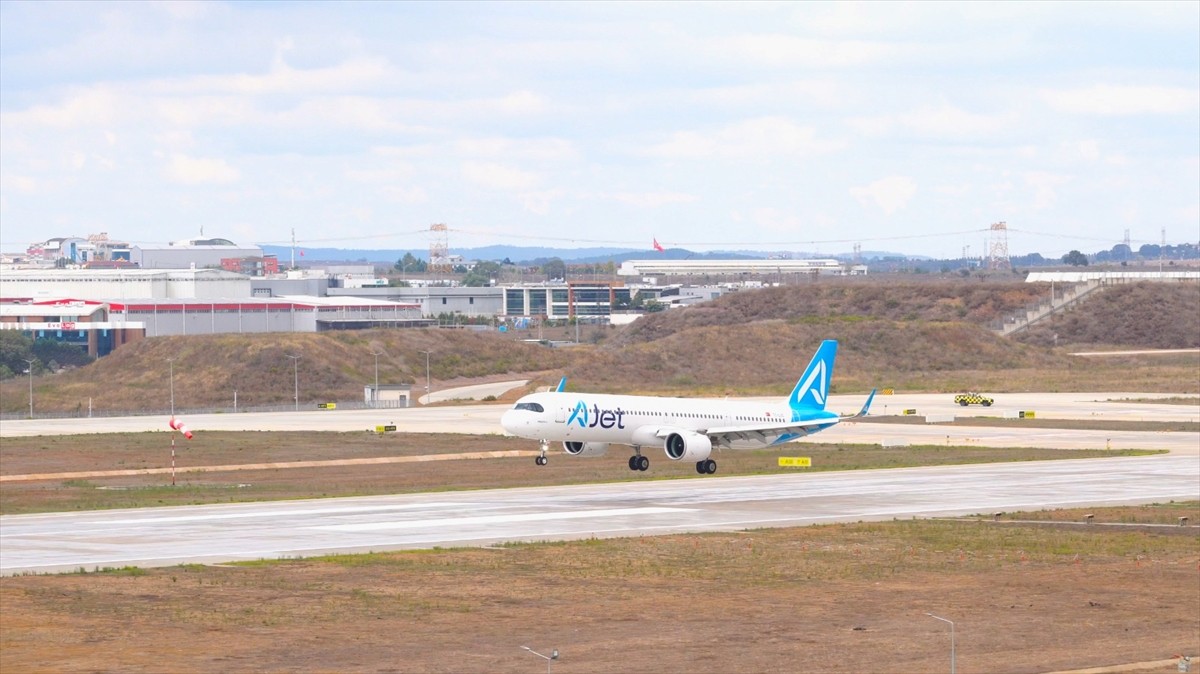 İstanbul Sabiha Gökçen Uluslararası Havalimanı'nın 06R-24L numaralı ikinci pistinde 24L yönünde de...