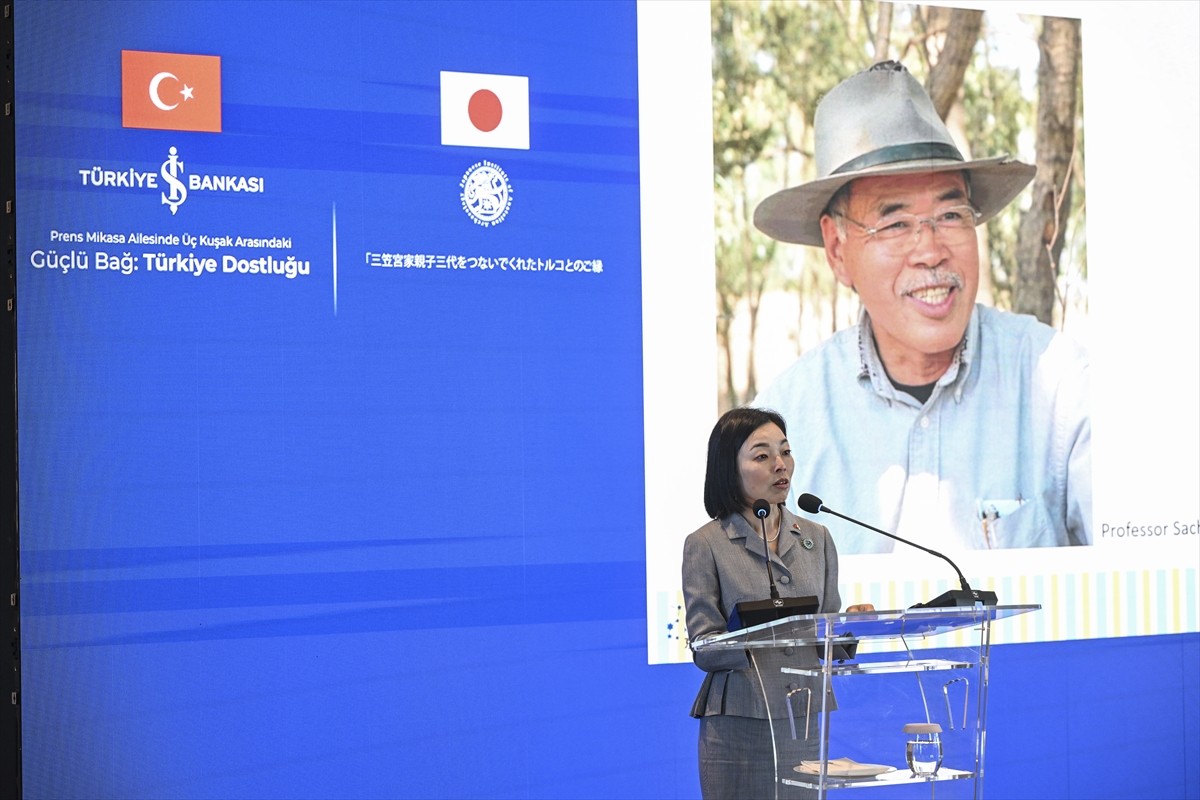 Japonya Altes Prensesi Akiko Mikasa'nın Türkiye ziyareti kapsamında "Prens Mikasa Ailesinde Üç...