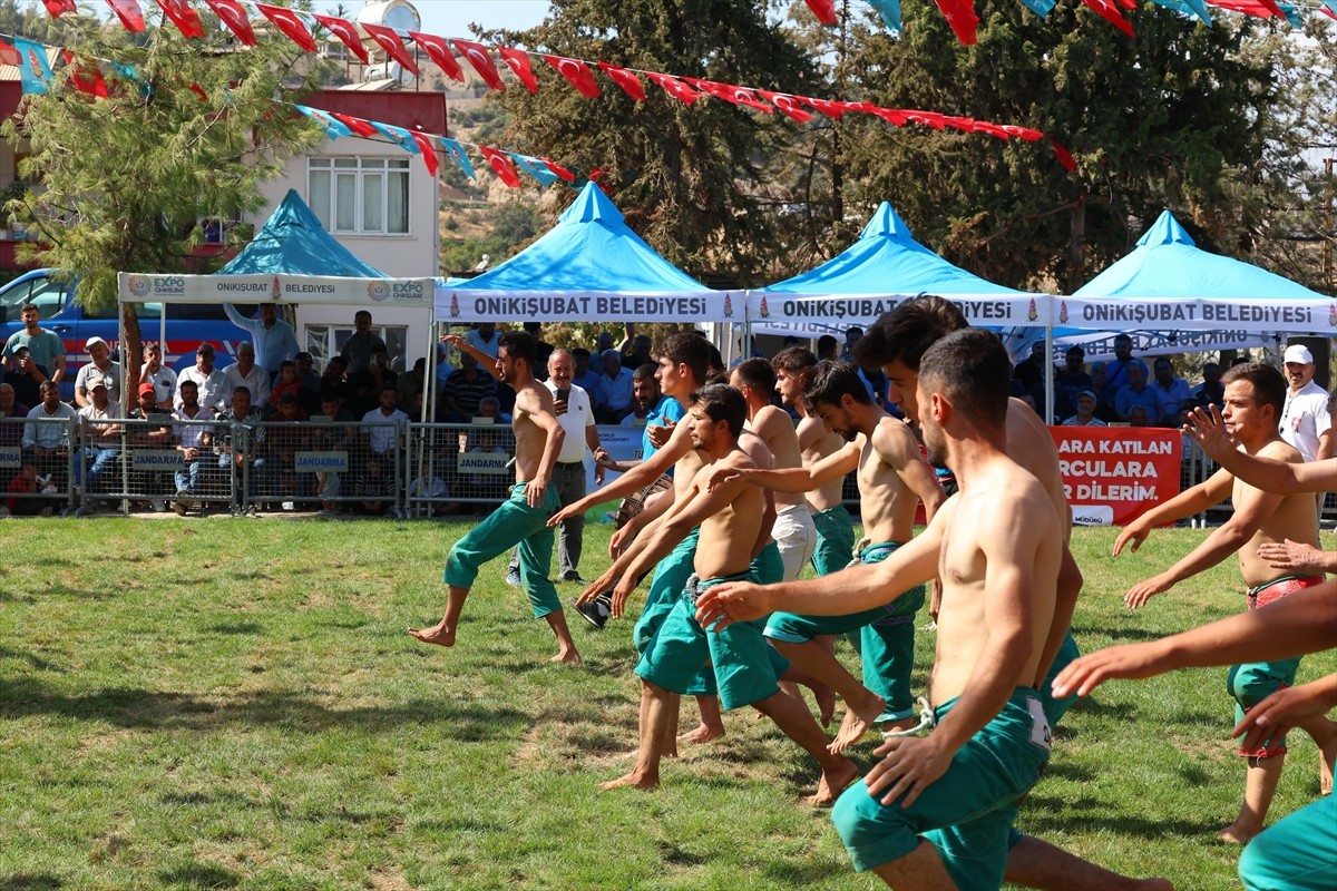 Kahramanmaraş'ın Onikişubat ilçesinde "Uluslararası Hartlap Karakucak Güreş Festivali" düzenlendi....