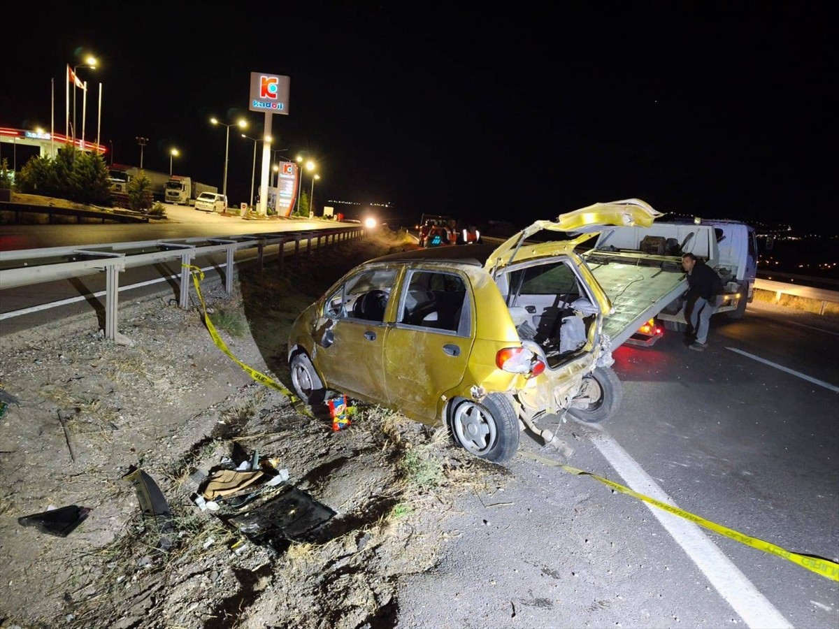 Kırıkkale'de otomobilin devrilmesi sonucu 1 kişi hayatını kaybetti. İhbar üzerine kaza yerine...