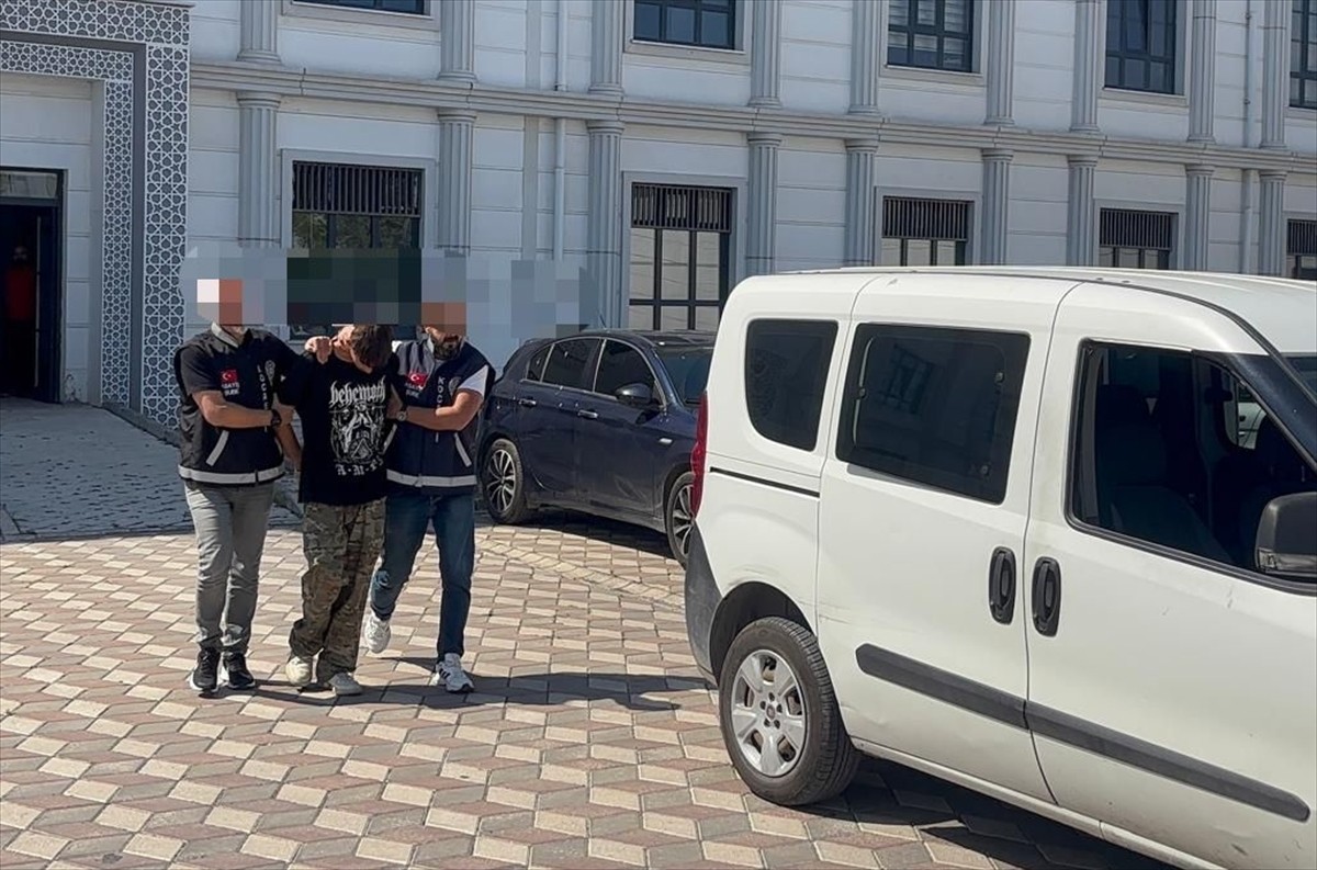 Kocaeli'nin Gebze ilçesinde bir evde anne ve 5 yaşındaki kızının ölü bulunmasıyla ilgili ölen...