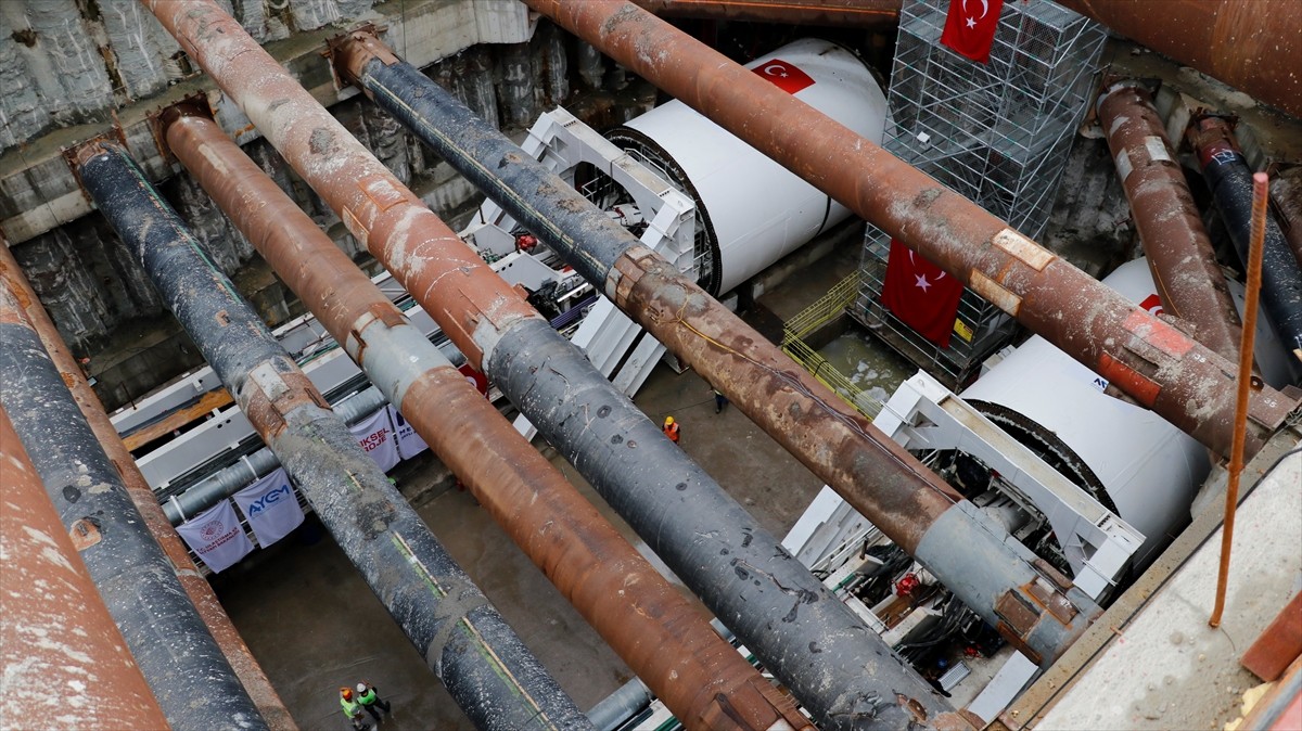 Kocaeli’de, Körfez-Derince-İzmit-Kartepe hattında hizmet verecek 28,5 kilometrelik Körfezray...