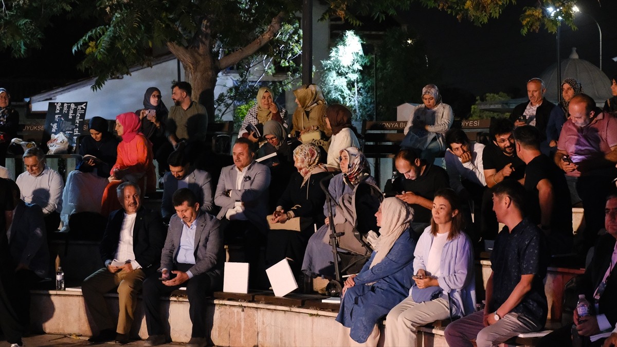 Konya'da, Karatay Belediyesi ile Türkiye Yazarlar Birliği (TYB) Konya Şubesi tarafından organize...