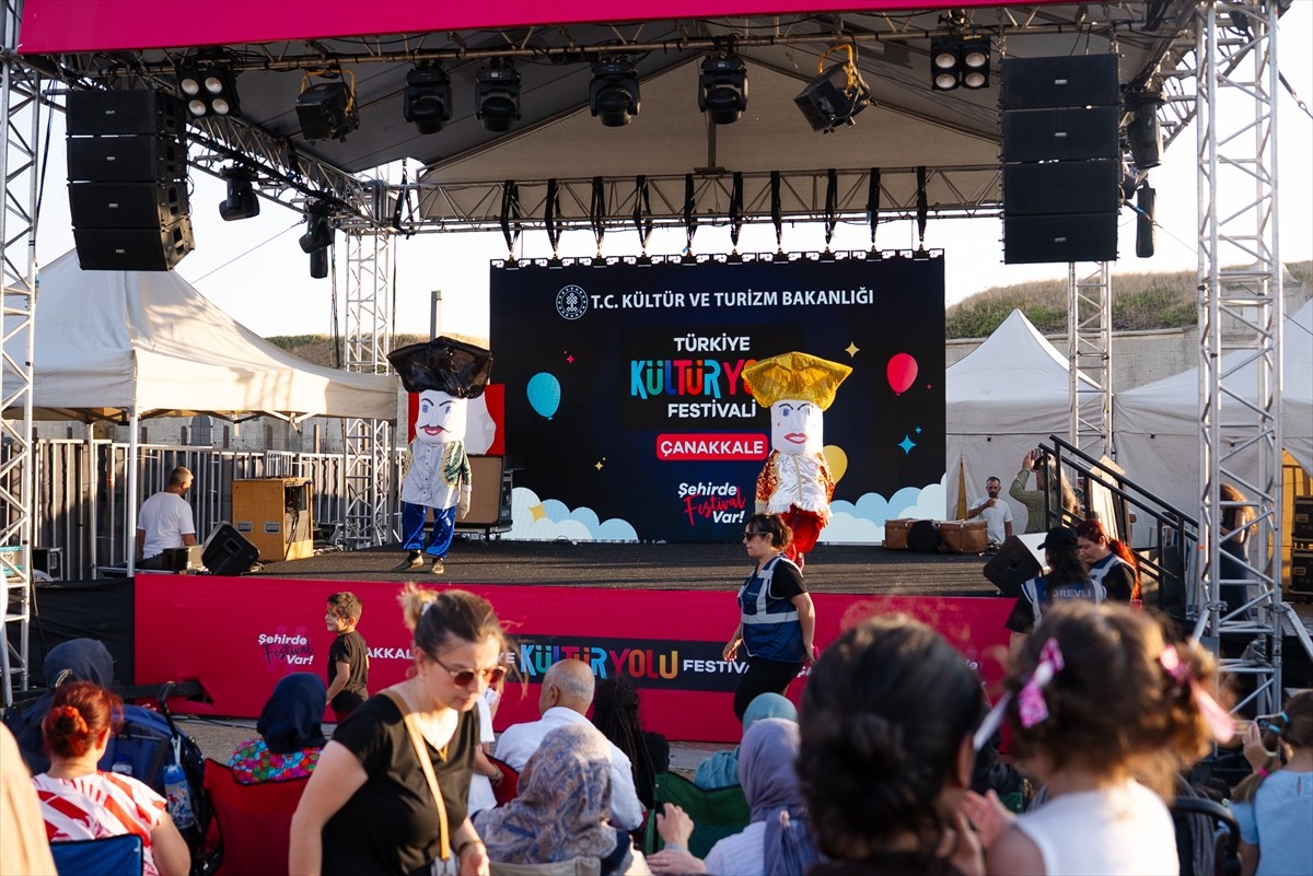 Kültür ve Turizm Bakanlığınca düzenlenen Çanakkale Kültür Yolu Festivali'nin beşinci gününde her...