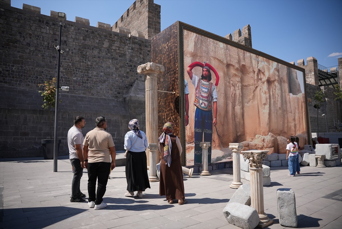 Kültür ve Turizm Bakanlığınca düzenlenen Kayseri Kültür Yolu Festivali etkinliklerle sürüyor....