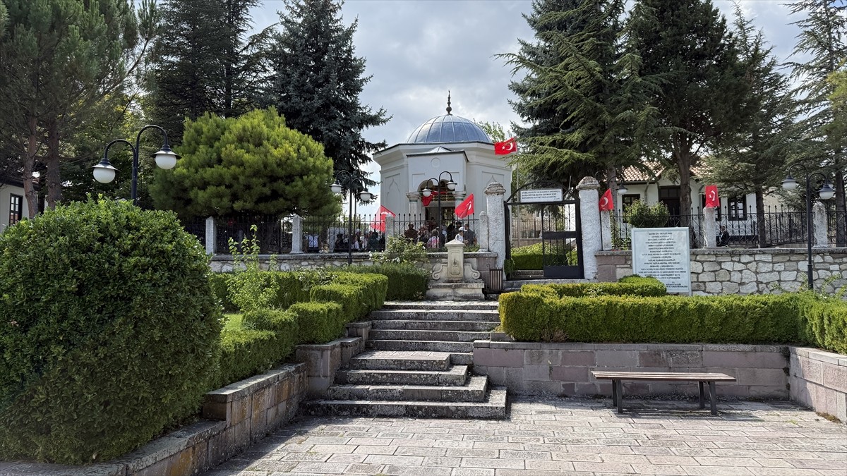 Kütahya’nın Domaniç ilçesine bağlı Çarşamba köyünde, Osmanlı Devleti’nin kurucusu Osman Gazi’nin...