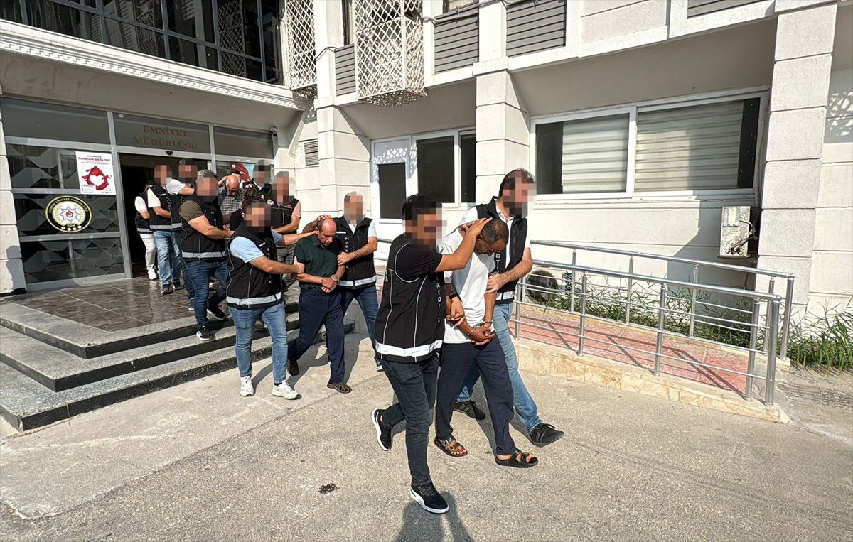 Mersin'de 3 milyon 542 bin uyuşturucu hap ele geçirilen operasyonlarda gözaltına alınan 8 şüpheli...