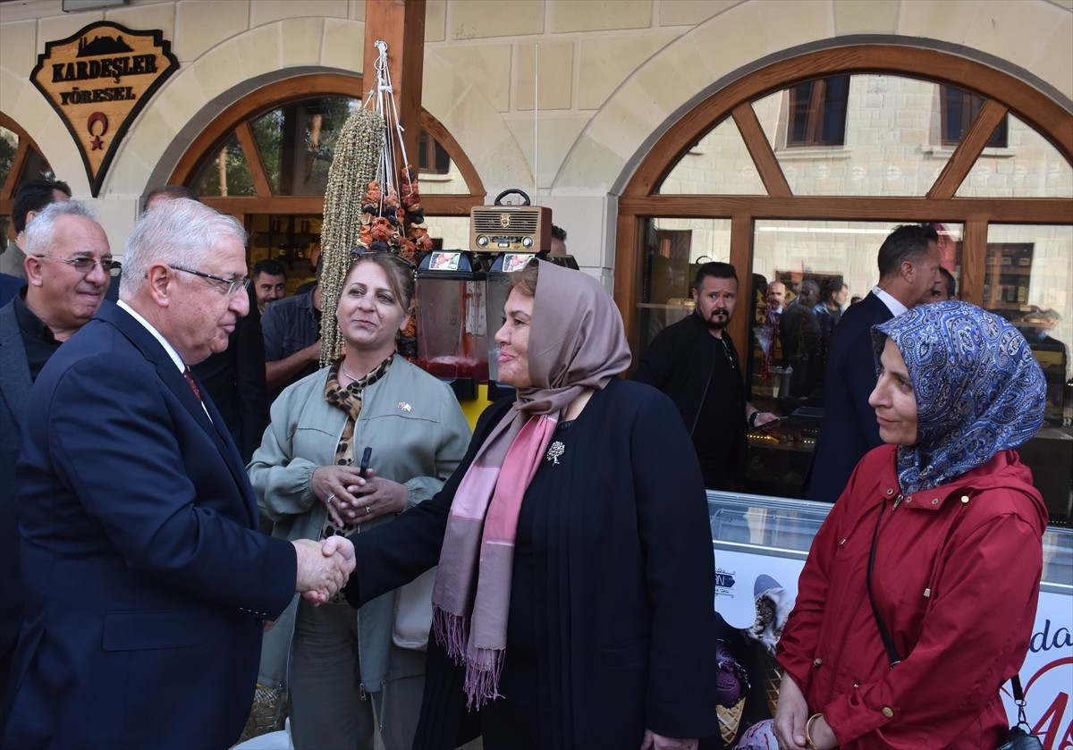 Milli Savunma Bakanı Yaşar Güler, Gençlik ve Spor Bakanı Osman Aşkın Bak ile Kültür ve Turizm...