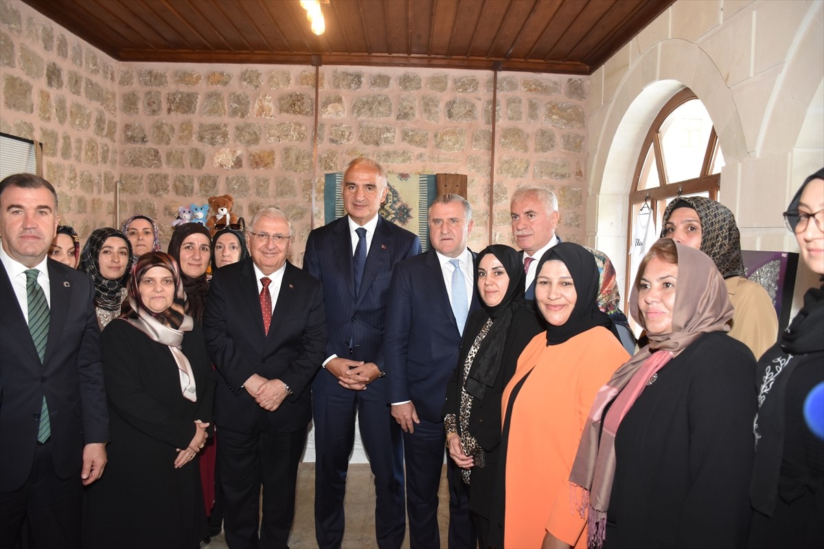 Milli Savunma Bakanı Yaşar Güler, Gençlik ve Spor Bakanı Osman Aşkın Bak ile Kültür ve Turizm...