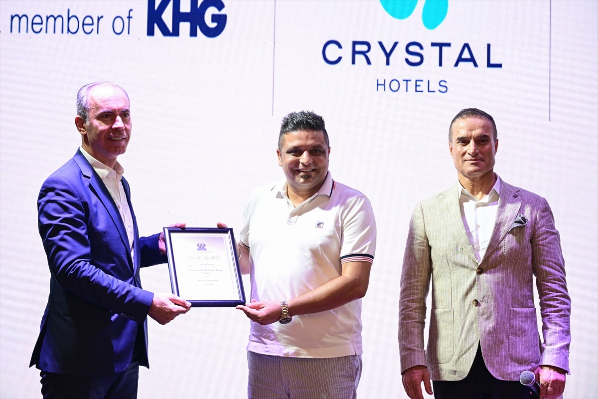 Profesyonel Otel Yöneticileri Derneği (POYD) üyeleri, turizmde yaz sezonu ile kış döneminden...