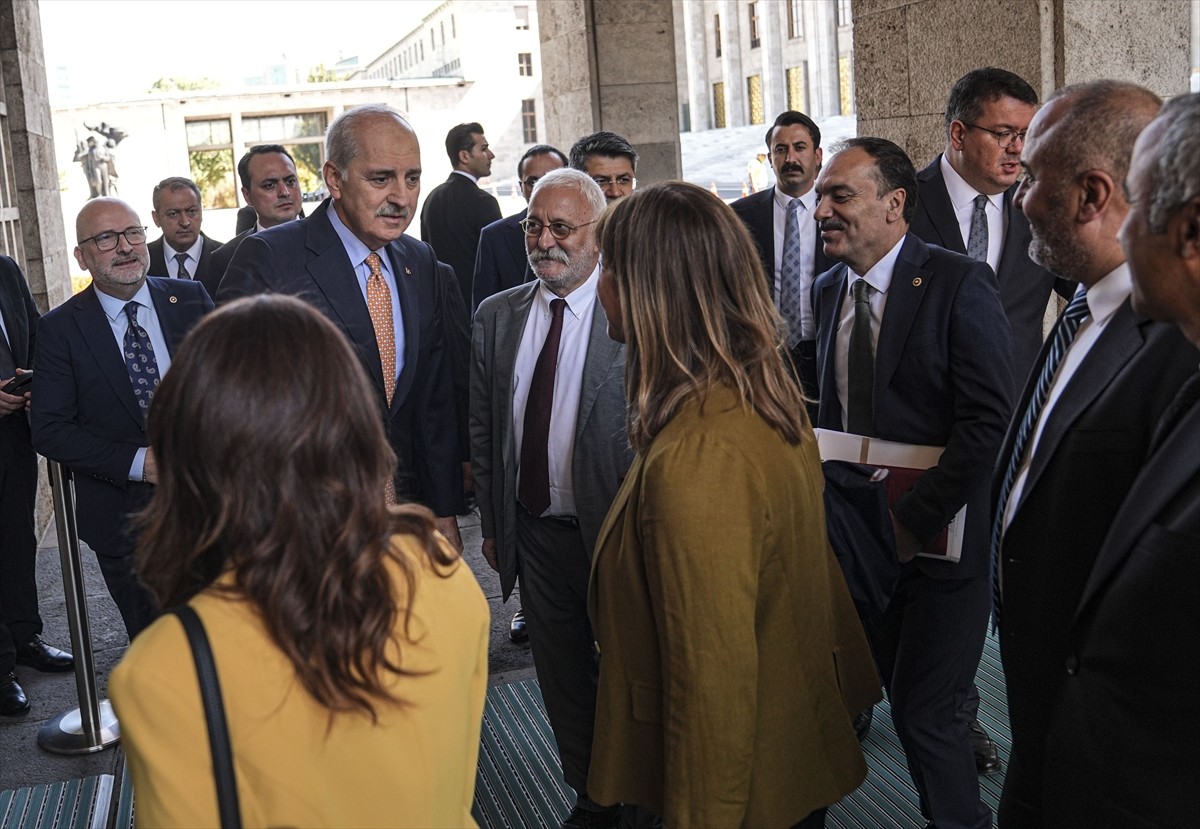 "Terörsüz Türkiye" hedefi doğrultusunda kurulan Milli Dayanışma, Kardeşlik ve Demokrasi Komisyonu...