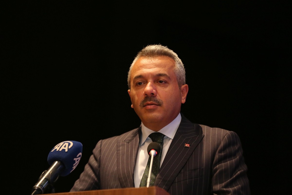 Rize'de Valilik, Türk Eğitim Derneği ve İl Milli Eğitim Müdürlüğünce "Eğitimde ilham, vizyon...