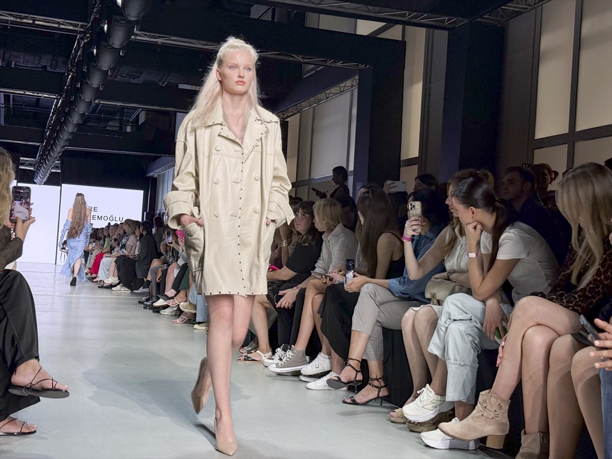 Rusya’da uluslararası ve yerli tasarımların sergilendiği Moskova Moda Haftası’nda Türk moda...