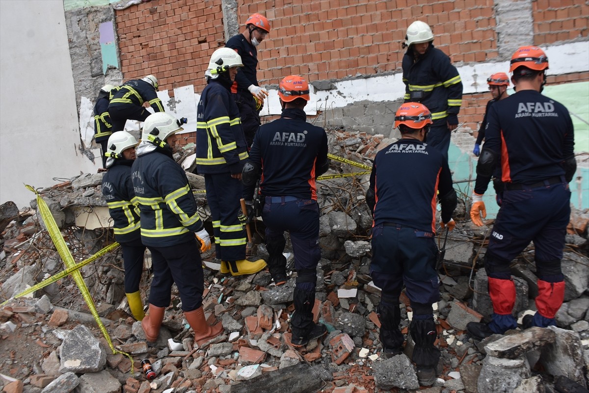 Sinop'ta Afet ve Acil Durum (AFAD) Müdürlüğü öncülüğünde deprem tatbikatı gerçekleştirildi....