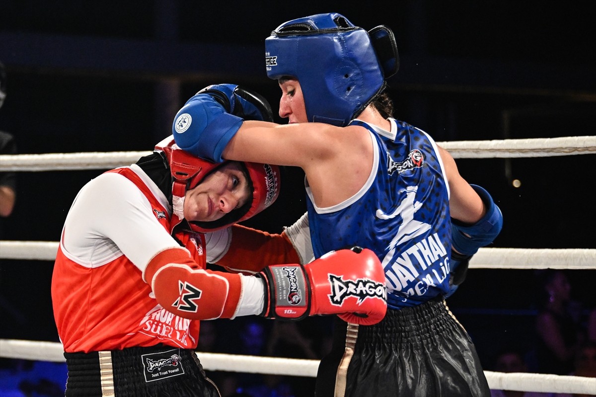 Spor Toto Muaythai Süper Lig 6. ayak final müsabakaları Adana'da yapıldı. Sporcular, şampiyonluk...