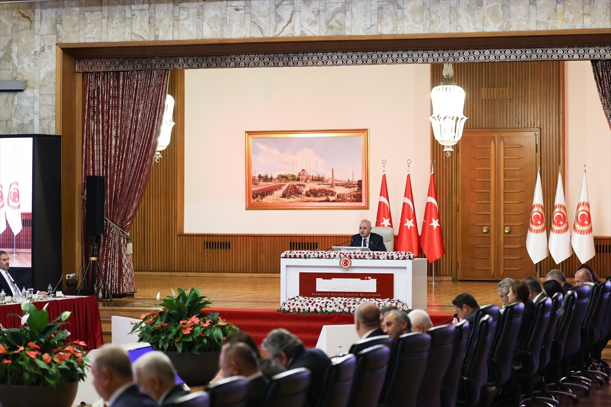 TBMM'de "Terörsüz Türkiye" hedefi doğrultusunda kurulan Milli Dayanışma, Kardeşlik ve Demokrasi...