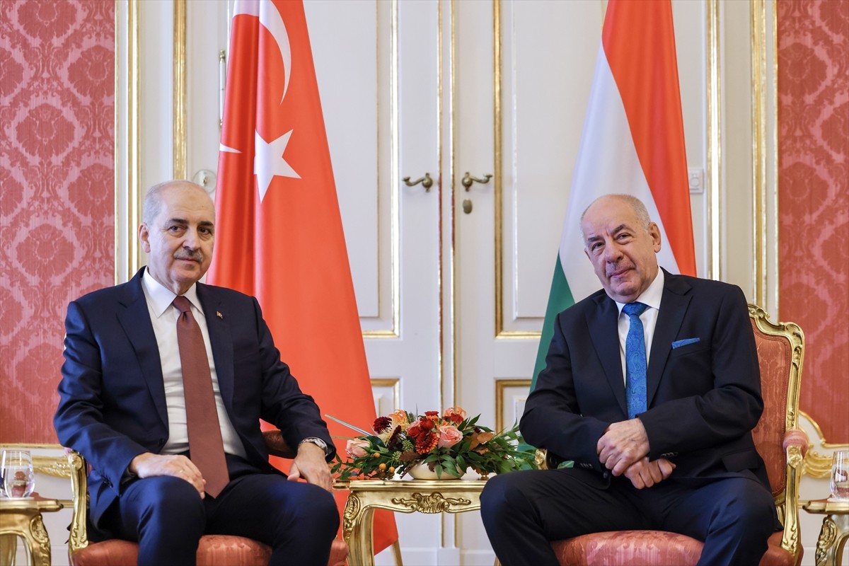 TBMM Başkanı Numan Kurtulmuş, resmi ziyaret gerçekleştirdiği Macaristan'ın başkenti Budapeşte'de...