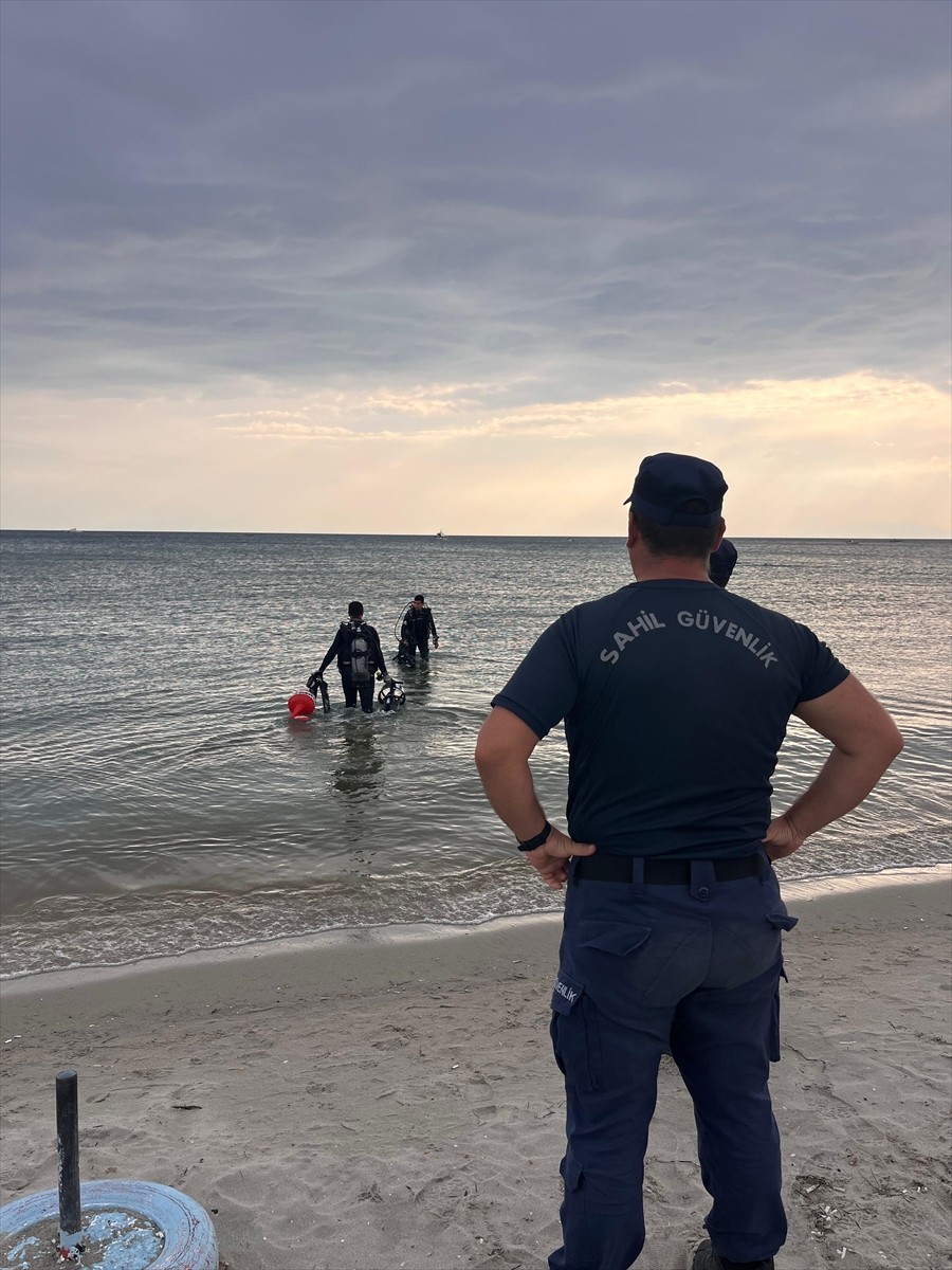 Tekirdağ'ın Marmaraereğlisi ilçesinde denizde kaybolan 54 yaşındaki kadını arama çalışmaları 4...