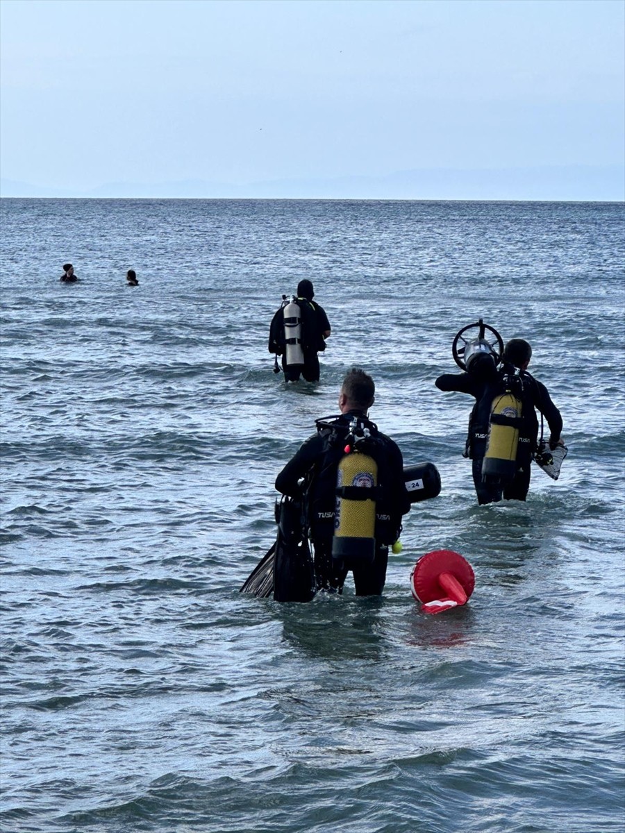Tekirdağ'ın Marmaraereğlisi ilçesinde denizde kaybolan kadını arama çalışmaları 6 gündür devam...