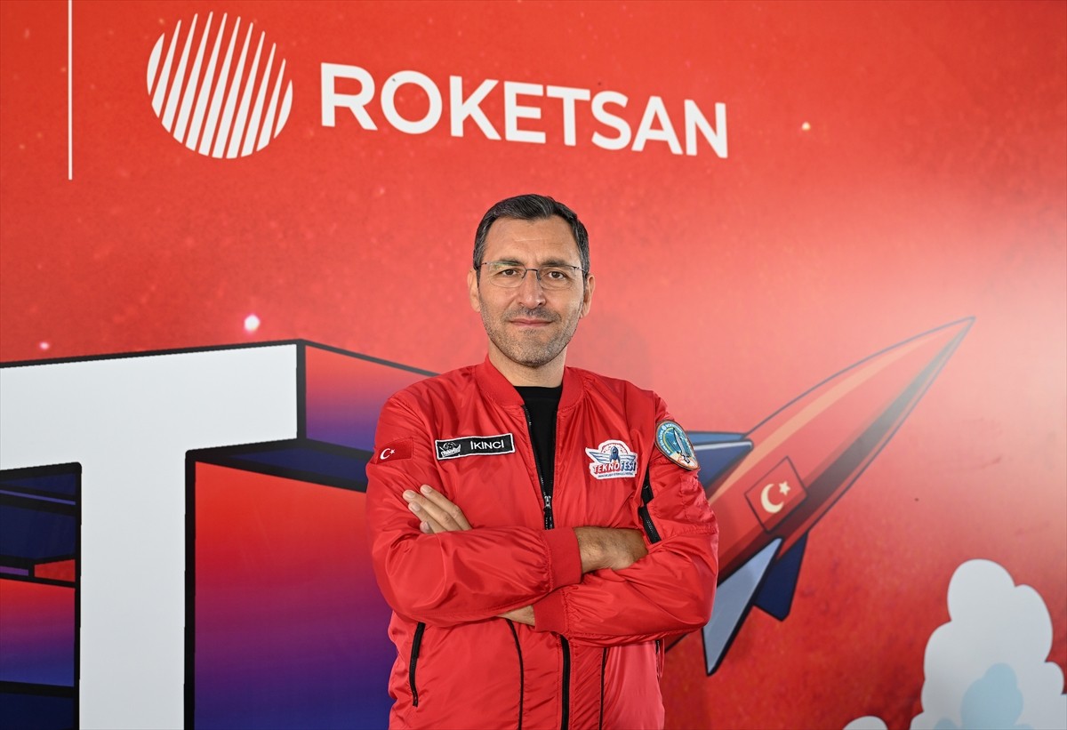 TEKNOFEST Roket Yarışması, bu yıl da genç mühendis adaylarının heyecanına sahne oluyor. Sanayi ve...