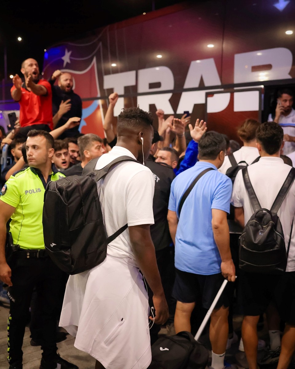 Trabzonspor Kulübü, Trendyol Süper Lig'in 5. haftasında deplasmanda uzun süre 10 kişi oynadığı...