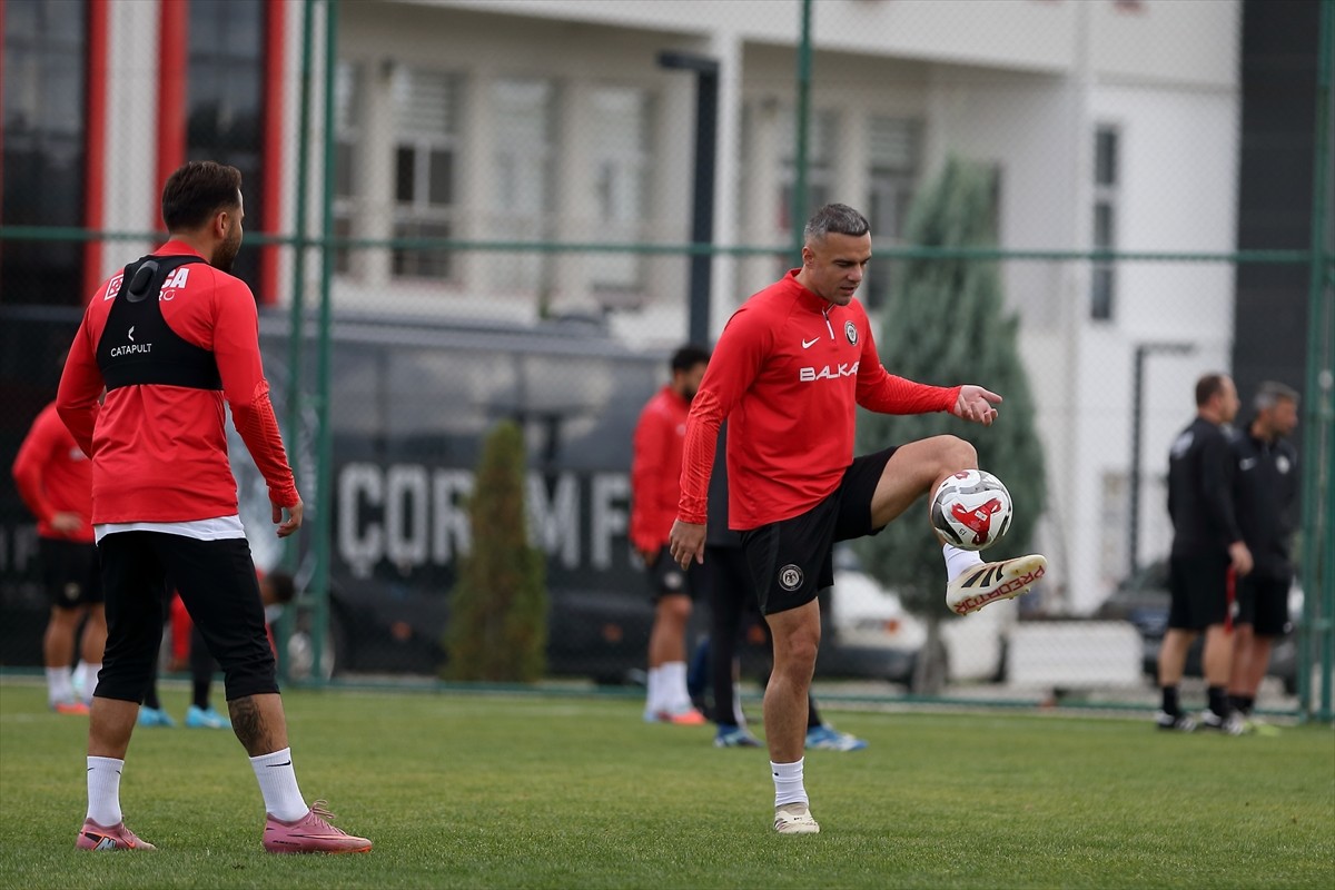 Trendyol 1. Lig ekiplerinden Arca Çorum FK, ligin 9'uncu haftasında sahasında oynayacağı Manisa FK...