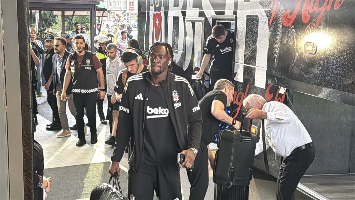 Trendyol Süper Lig 1. hafta erteleme maçında yarın Zecorner Kayserispor ile karşılaşacak olan...