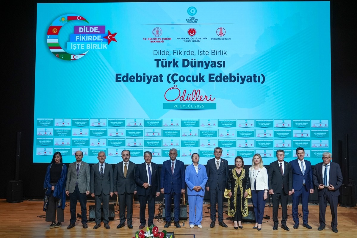 Türk Devletleri Teşkilatı ve Türk Dil Kurumu işbirliğiyle düzenlenen "Dilde, Fikirde, İşte Birlik...