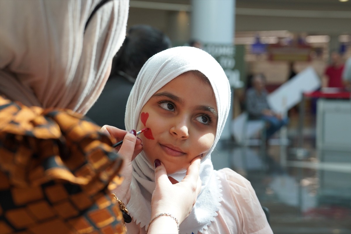 Türkiye Diyanet Vakfı (TDV), Irak'ın Kerkük kentinde yetim çocuklar için "Mutluluğun Nabzı" adıyla...