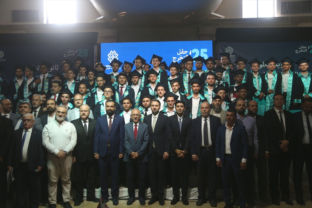 Türkiye Maarif Vakfı, Suriye’nin kuzeyindeki Çobanbey ve Azez’de faaliyet gösteren liselerinden...