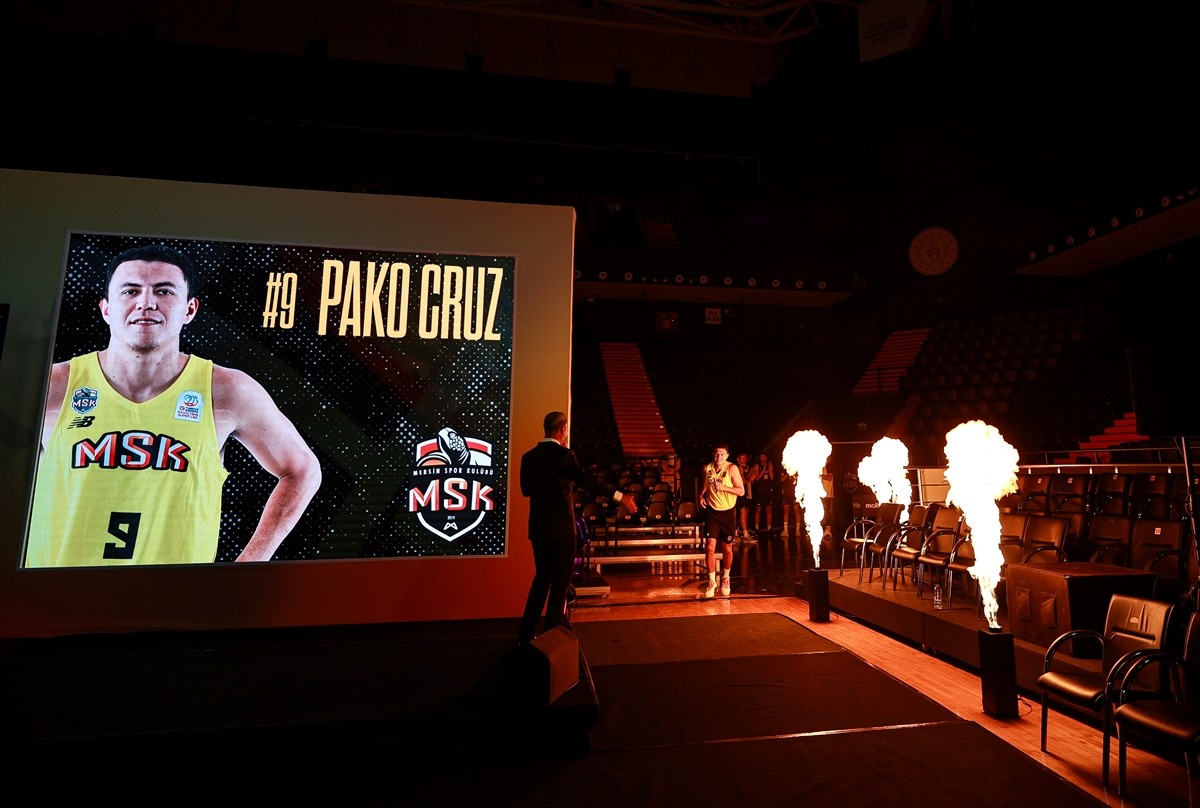 Türkiye Sigorta Basketbol Süper Lig ekibi Mersin Spor Kulübü (MSK), kadrosunu tanıttı. Mersin...