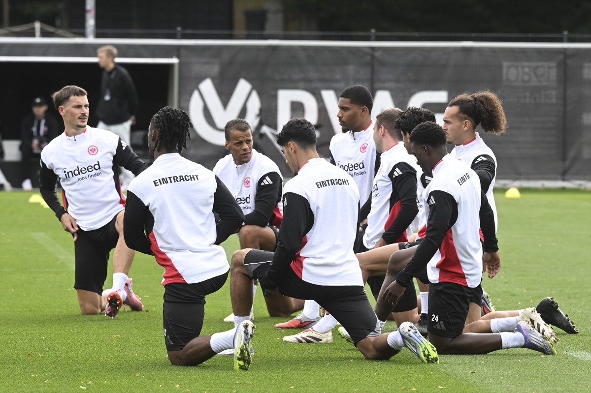 UEFA Şampiyonlar Ligi'nin ilk haftasında yarın Galatasaray'ı konuk edecek Almanya'nın Eintracht...