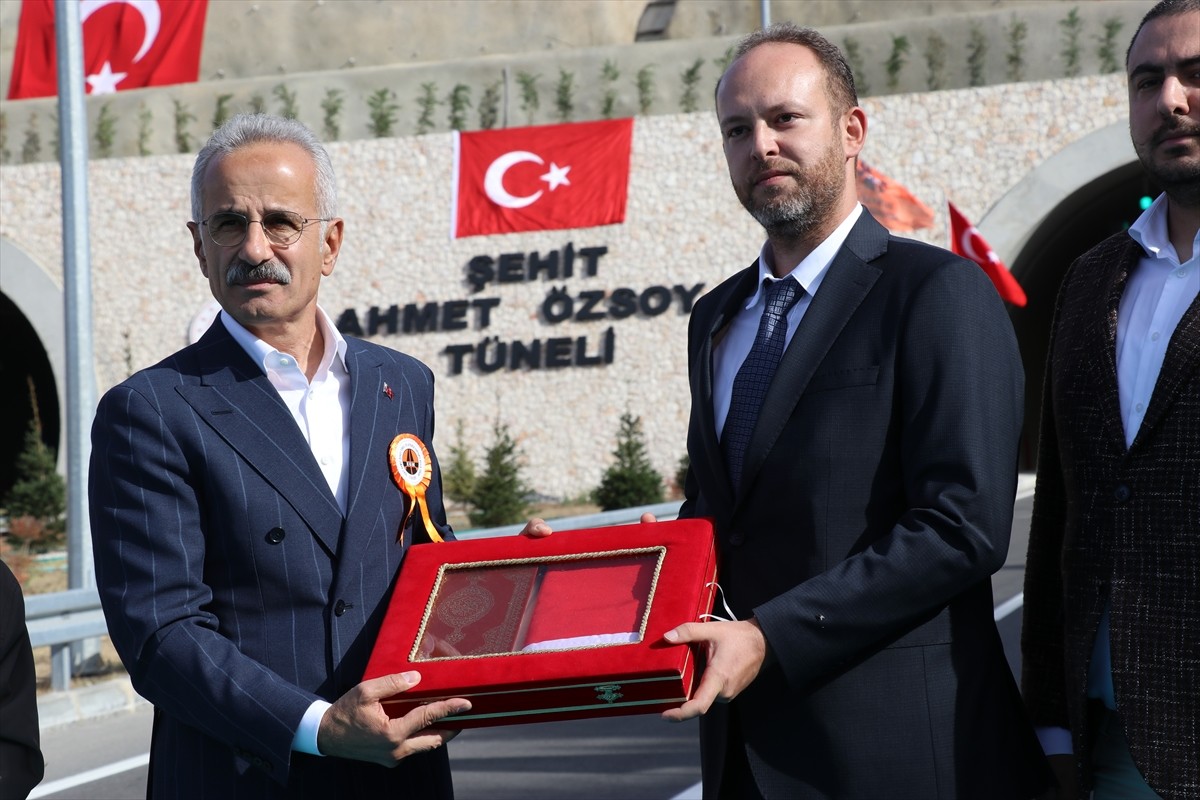 Ulaştırma ve Altyapı Bakanı Abdulkadir Uraloğlu, Amasya'da Aydınca Varyantı ve Şehit Ahmet Özsoy...