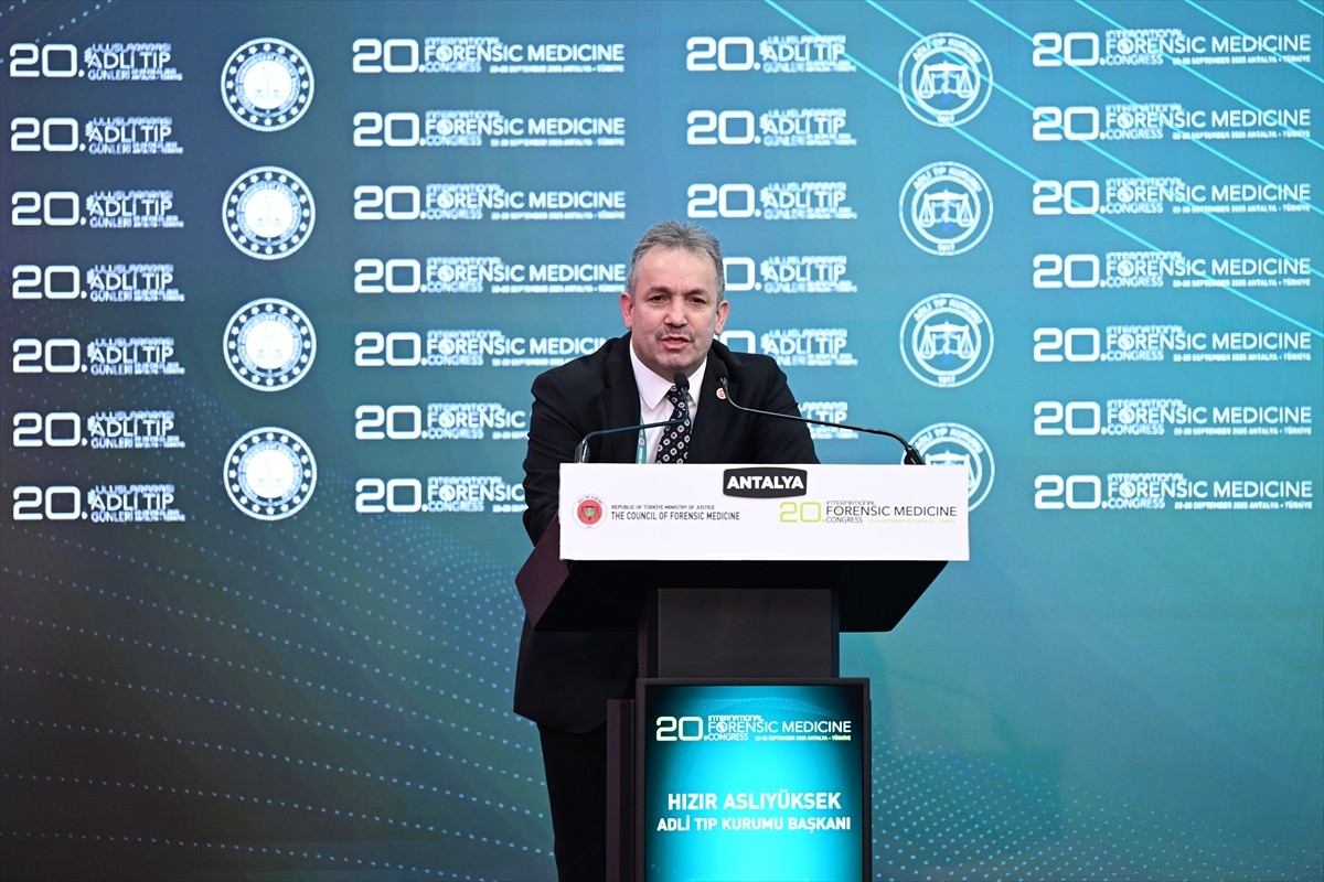 Uluslararası 20. Adli Tıp Günleri, Antalya'da Adalet Teşkilatını Güçlendirme Vakfı tesislerinde...