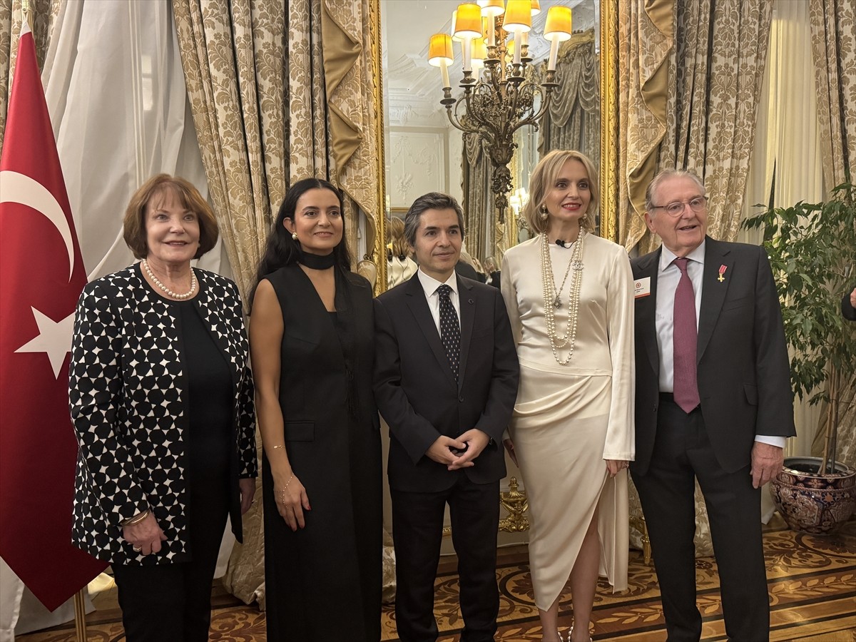 Uluslararası Kadın Forumu (IWF) Türkiye ve IWF Birleşik Krallık'ın İngiltere'de düzenlediği...